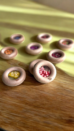 Petit Boum, Drewniana grzechotka sensoryczna, Pomidorki