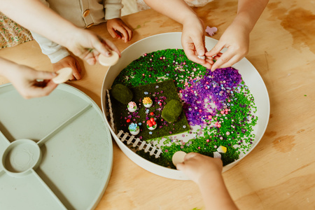 Jellystone, Tacka sensoryczna Play Tray Sage 2w1 pojemnik kolor zielony
