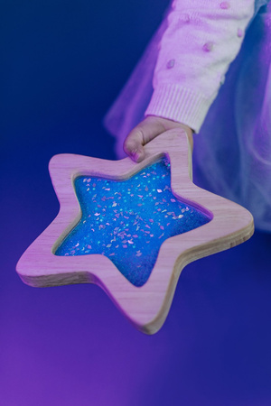 Petit Boum, sensoryczna GWIAZDA świecąca w ciemności