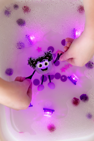 Glo Pals, CASE Lumi Light-Up Cubes