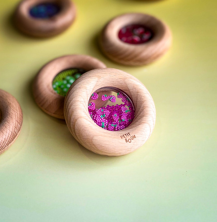 Petit Boum, Drewniana grzechotka sensoryczna, Winogrona