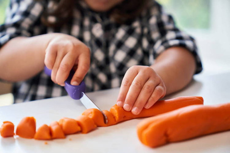 Nanas Manners 3 PURPLE Sztućce kształtujące chwyt