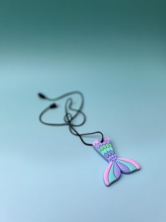 Jellystone, Terapeutické kousátko, antistresový náhrdelník – Mořská panna