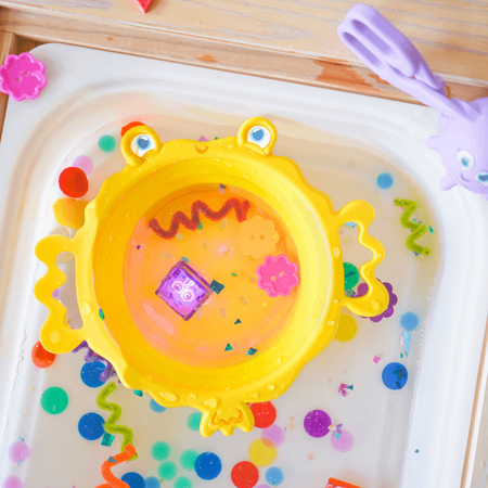 Glo Pals, CASE Pick-Up Pals set of toys