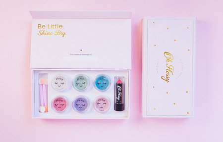 Oh Flossy, Naturalny zestaw do makijażu DELUXE, cienie, róż, szminka i akcesoria