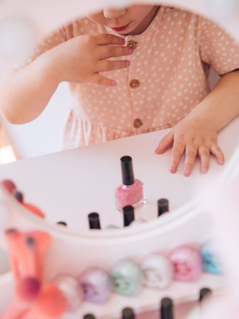 Oh Flossy, Lakier do paznokci Różowy Brokat, 12 ml, bio brokat, roślinna formuła PINK GLITTER