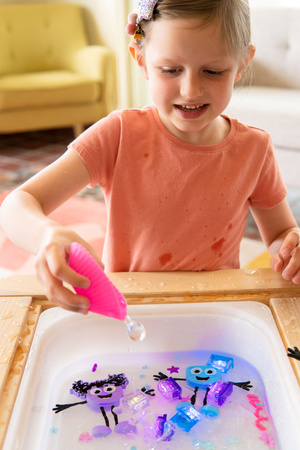 Glo Pals, CASE Lumi Light-Up Cubes