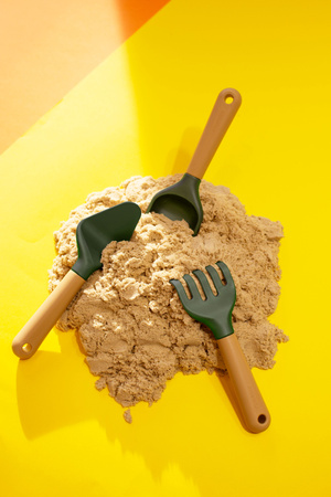 ChildGen, Zestaw zabawkowych narzędzi ogrodowych do ćwiczenia motoryki małej, grabki, szpadel, łopatka, bio plastik