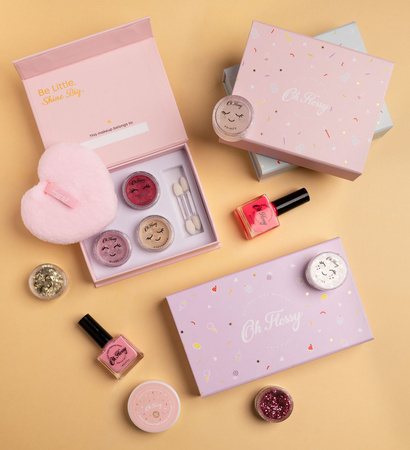 Oh Flossy, Přírodní sada na líčení Sweet Treat, oční stíny, tvářenka, rtěnka a příslušenství