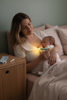 LatchLight – Innovative night lamp that does not disrupt sleep phases, portable, with a clip and directional light.