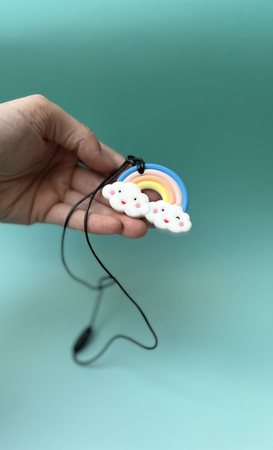 Jellystone, Senzorický kousací náhrdelník – Mráček