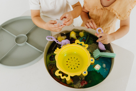 Jellystone, Tacka sensoryczna Play Tray Sage 2w1 pojemnik kolor zielony