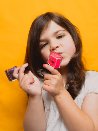 Oh Flossy, Zestaw 3 lakierów do paznokci PINK PAMPER 3 x 12 ml, bio brokat, roślinna formuła